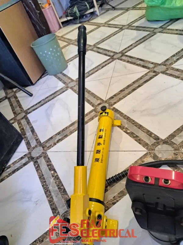 630mm hydraulic thimble plier in Pakistan