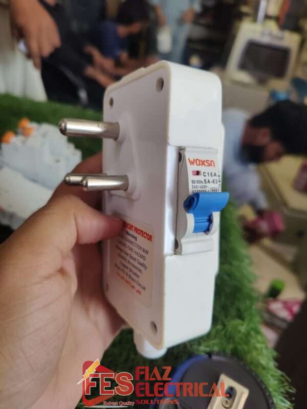 3 Pin Shoe Breaker Type Woxsn Good Quality
